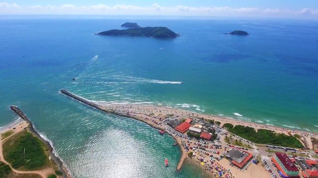Boca da Barra, em Balneário Barra do Sul